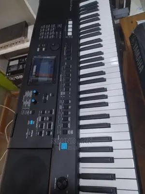 PSR E473 Keyboard