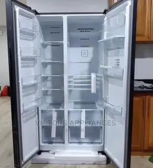 Hisense 670L Side by Side Refrigerator With Water Dispenser