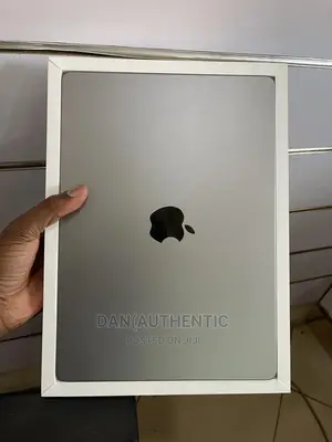 New Laptop Apple MacBook Pro 2023 M2 16GB Apple M2 SSD 512GB