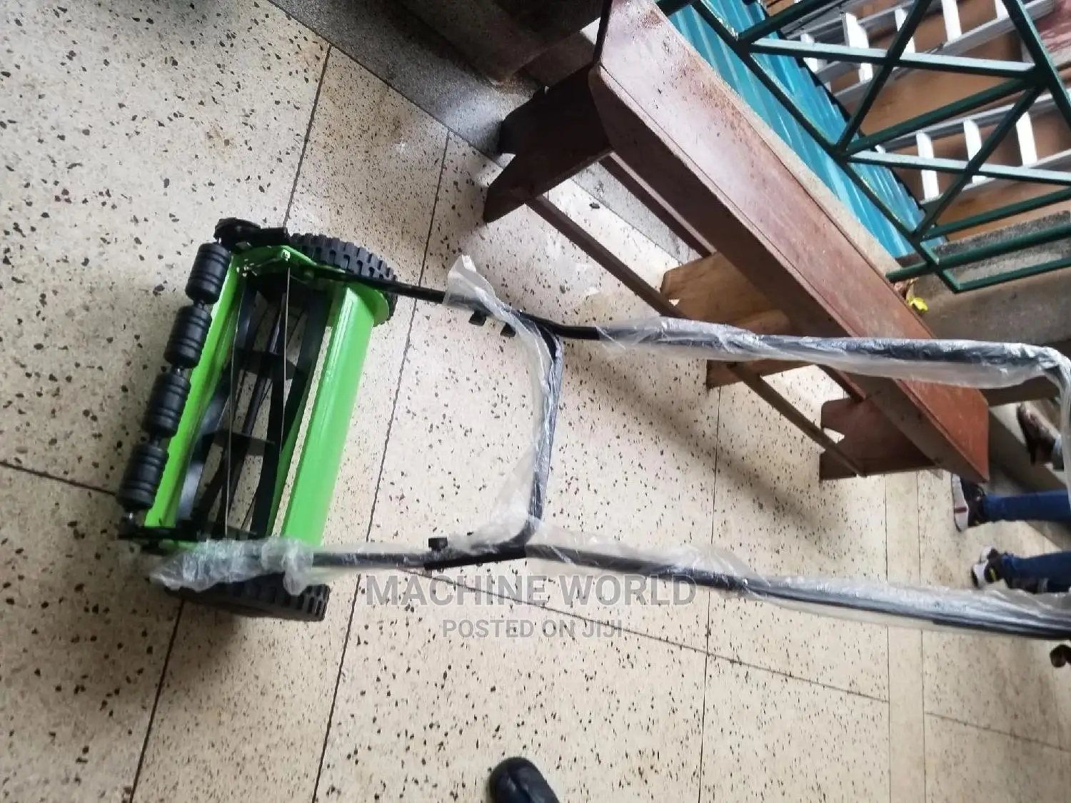 Manual Lawn Mower (Hand Held)