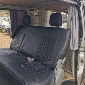 Toyota HiAce 2014 Silver
