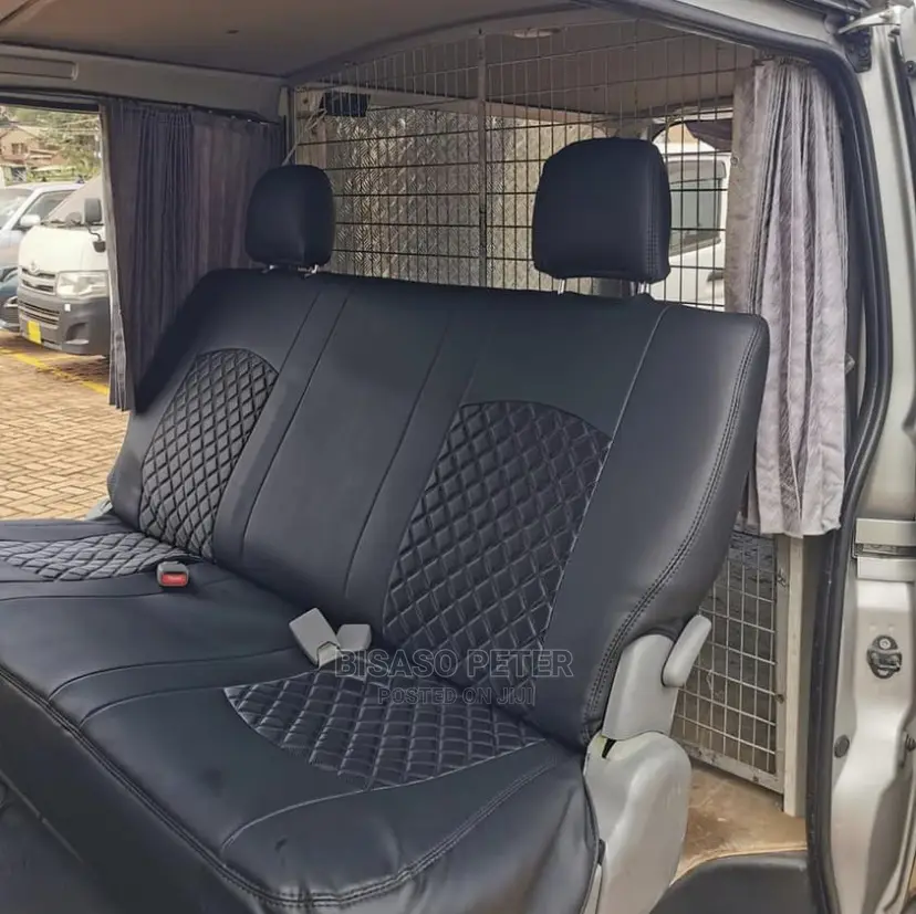 Toyota HiAce 2014 Silver