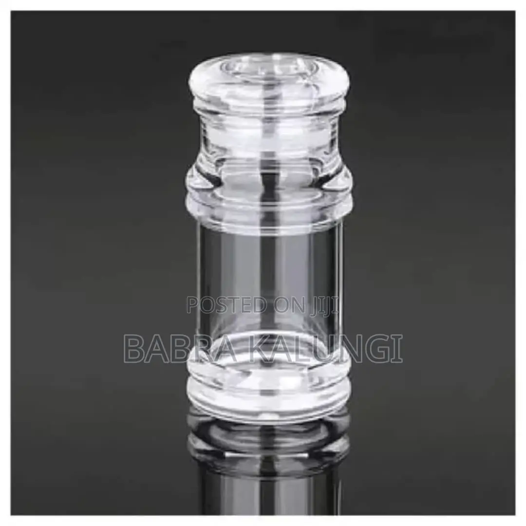 Acrylic Salt and Pepper Shakers Set_transparent