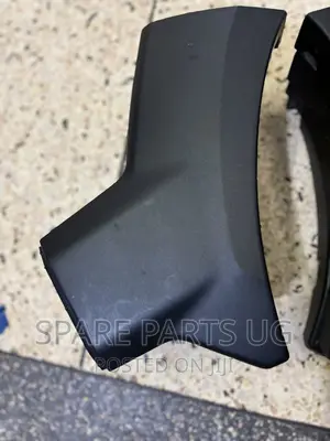 Hilux Rocco/ Revo 2021 - 23 Bumper Moulding