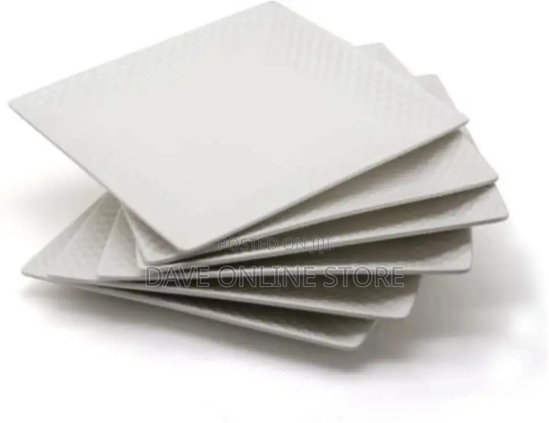 6 Pieces of Square Checked Plates -