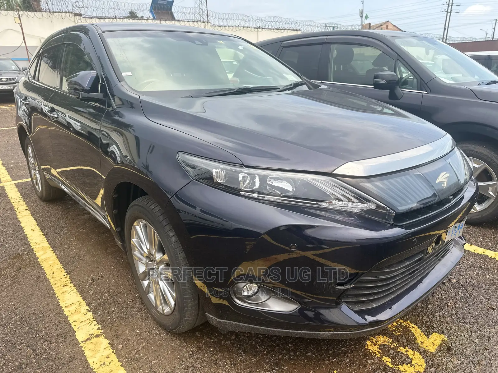Toyota Harrier 2.0 2014 Blue