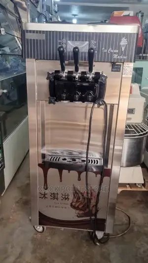 Ice Cream Machine / Automatic 3 Flavours