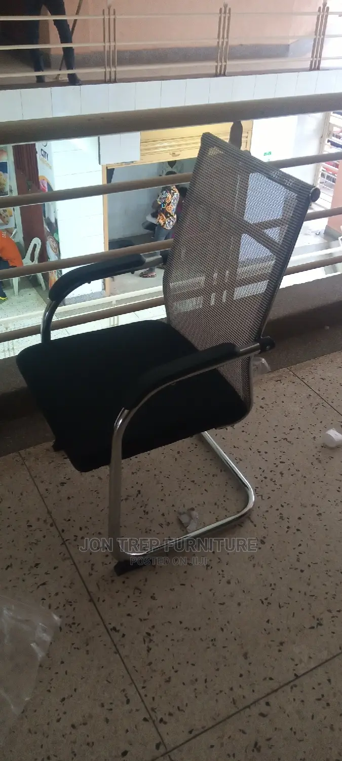 Mesh Visitors Chair