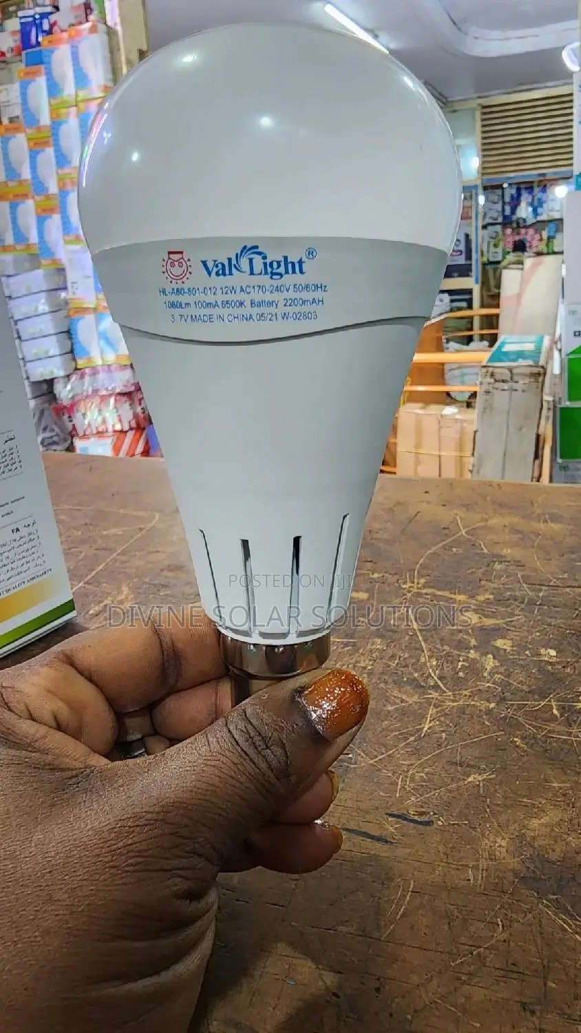 VAL Rechargeable Light