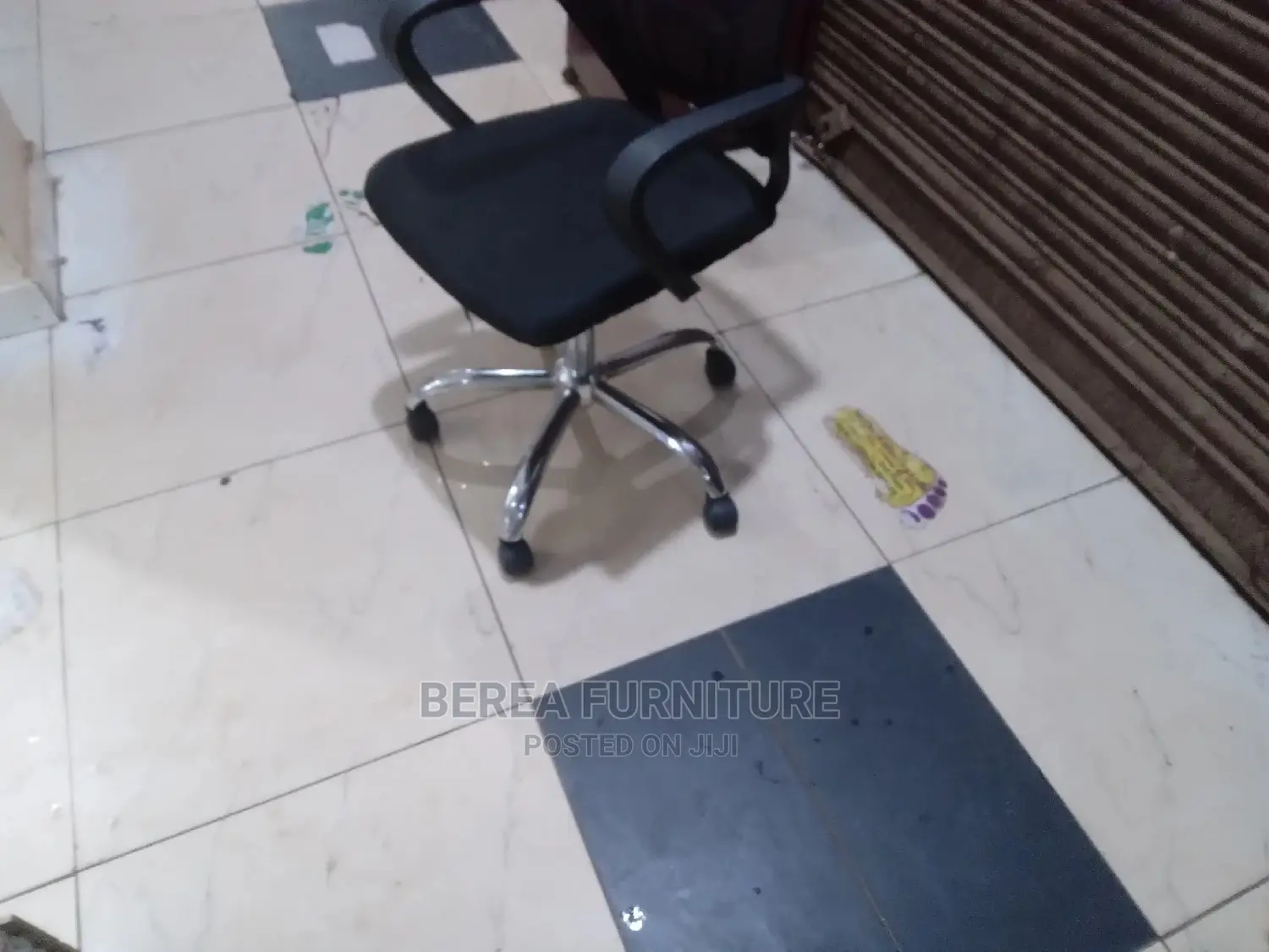 Adjustable Mesh Back Chair
