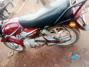 TVS HLX 125 2016 Red