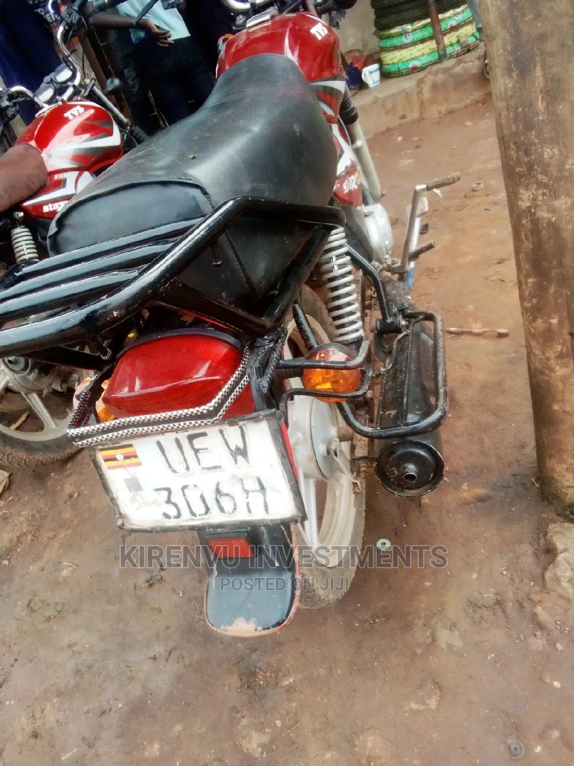 TVS HLX 125 2016 Red