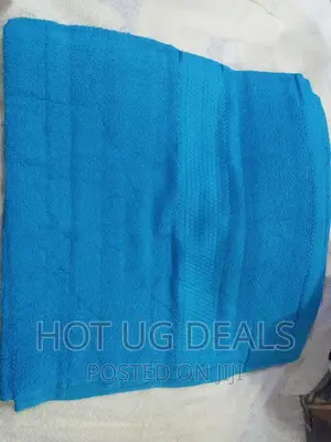 Large Cotton Bath Towel_ Light Blue