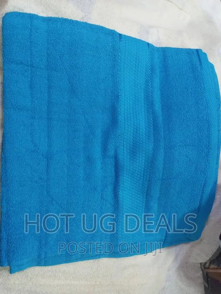 Large Cotton Bath Towel_ Light Blue