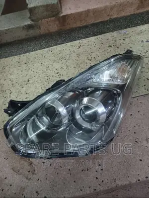 Toyota Wish 2003 - 2008 Headlight