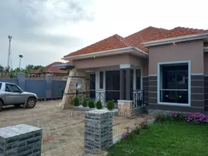 Furnished 4bdrm House in Kira for Sale