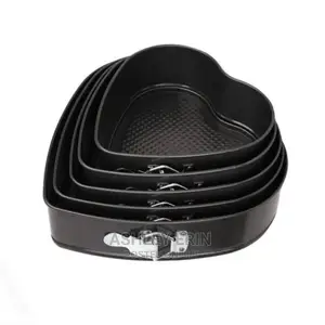 5pcs Non Sticky Heartshaped Cake Molds