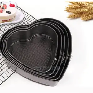 5pcs Non Sticky Heartshaped Cake Molds