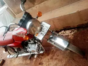 Bajaj Boxer 2017 Orange