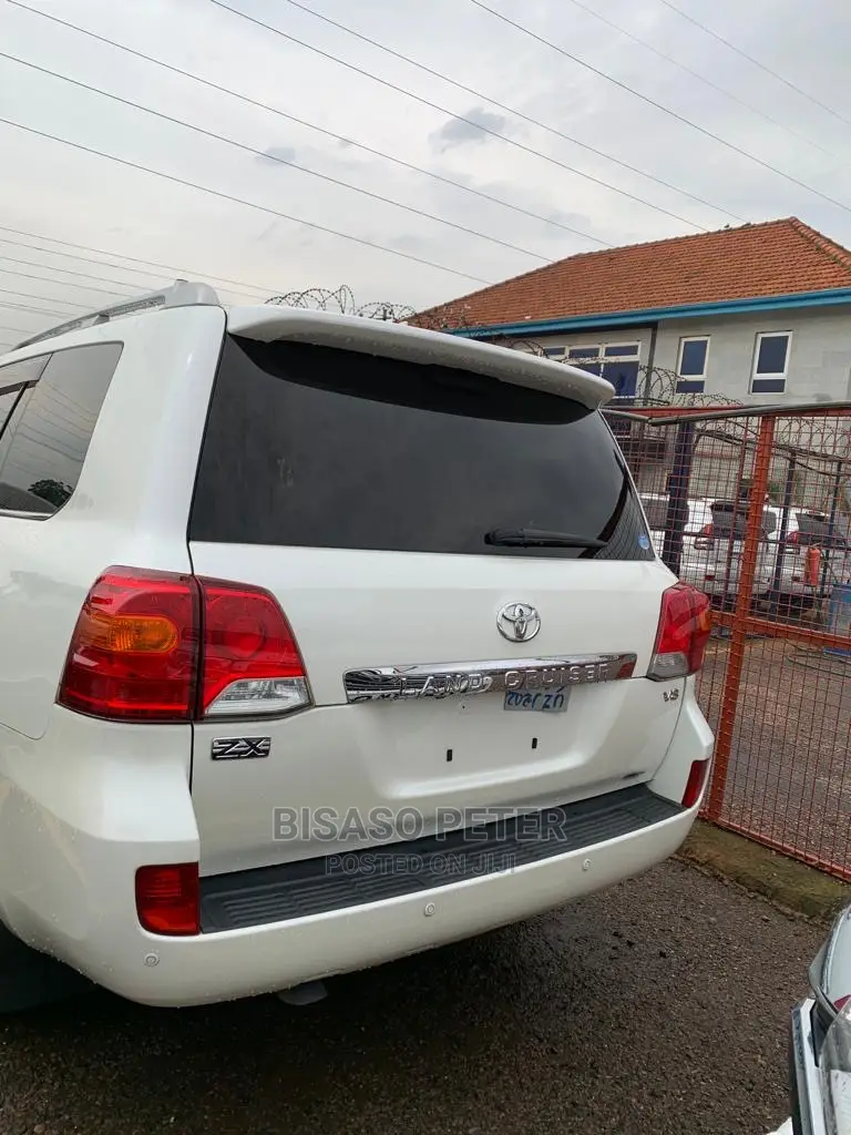Toyota Land Cruiser Prado 2.7 I 2013 White