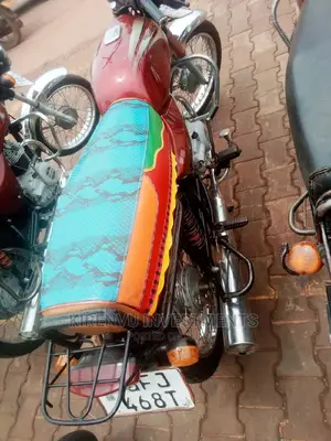 Bajaj Boxer 125 2018 Red