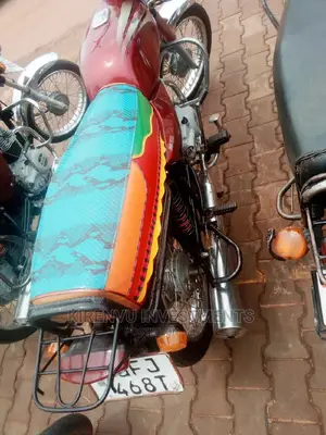 Bajaj Boxer 125 2018 Red