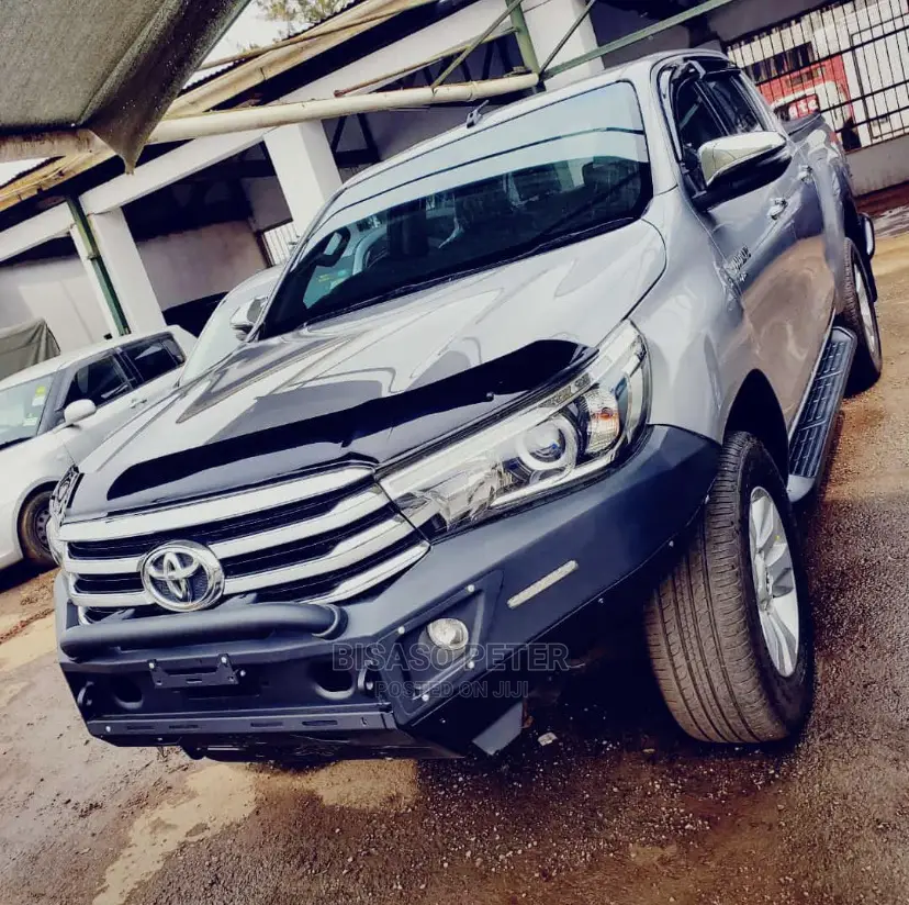 Toyota Hilux 2017 Silver