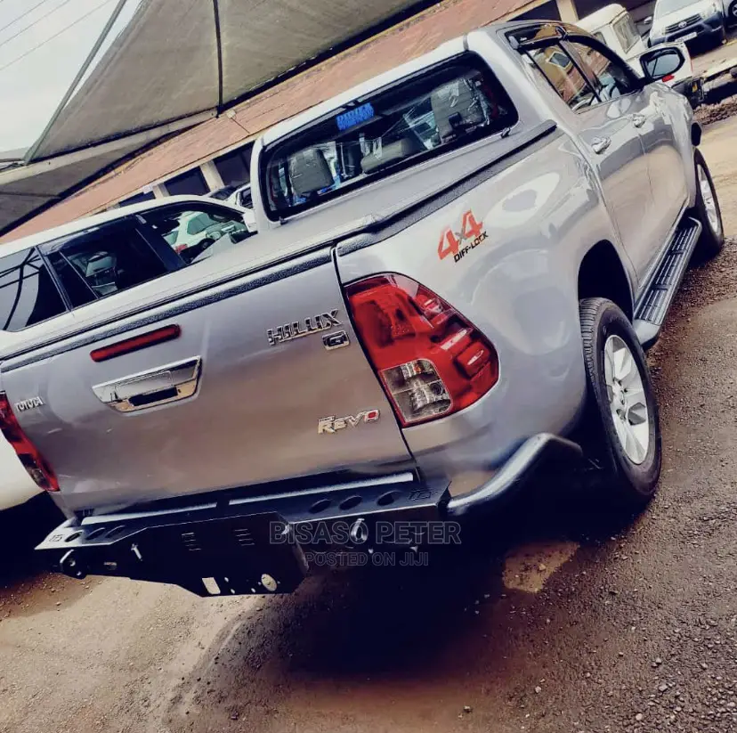 Toyota Hilux 2017 Silver