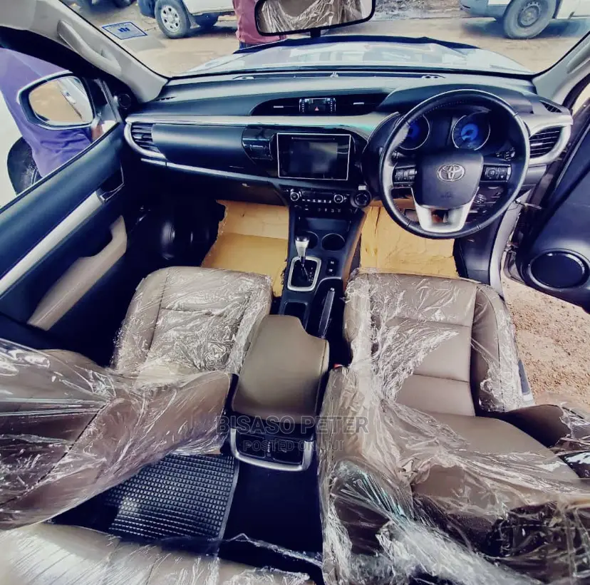 Toyota Hilux 2017 Silver