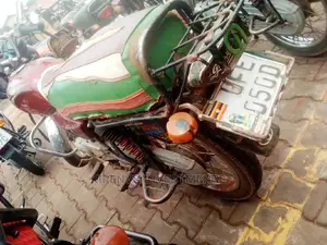 Bajaj Boxer BM100ES 2017 Red