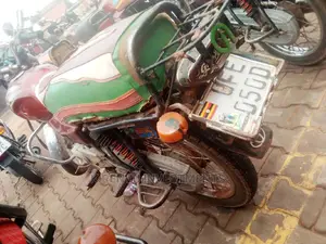 Bajaj Boxer BM100ES 2017 Red
