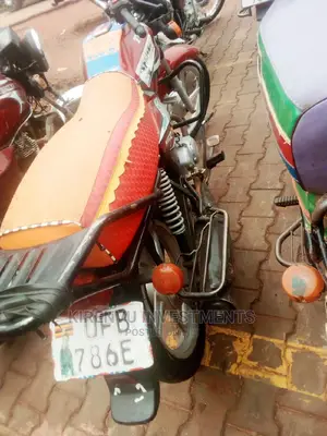 TVS HLX 125 2017 Red