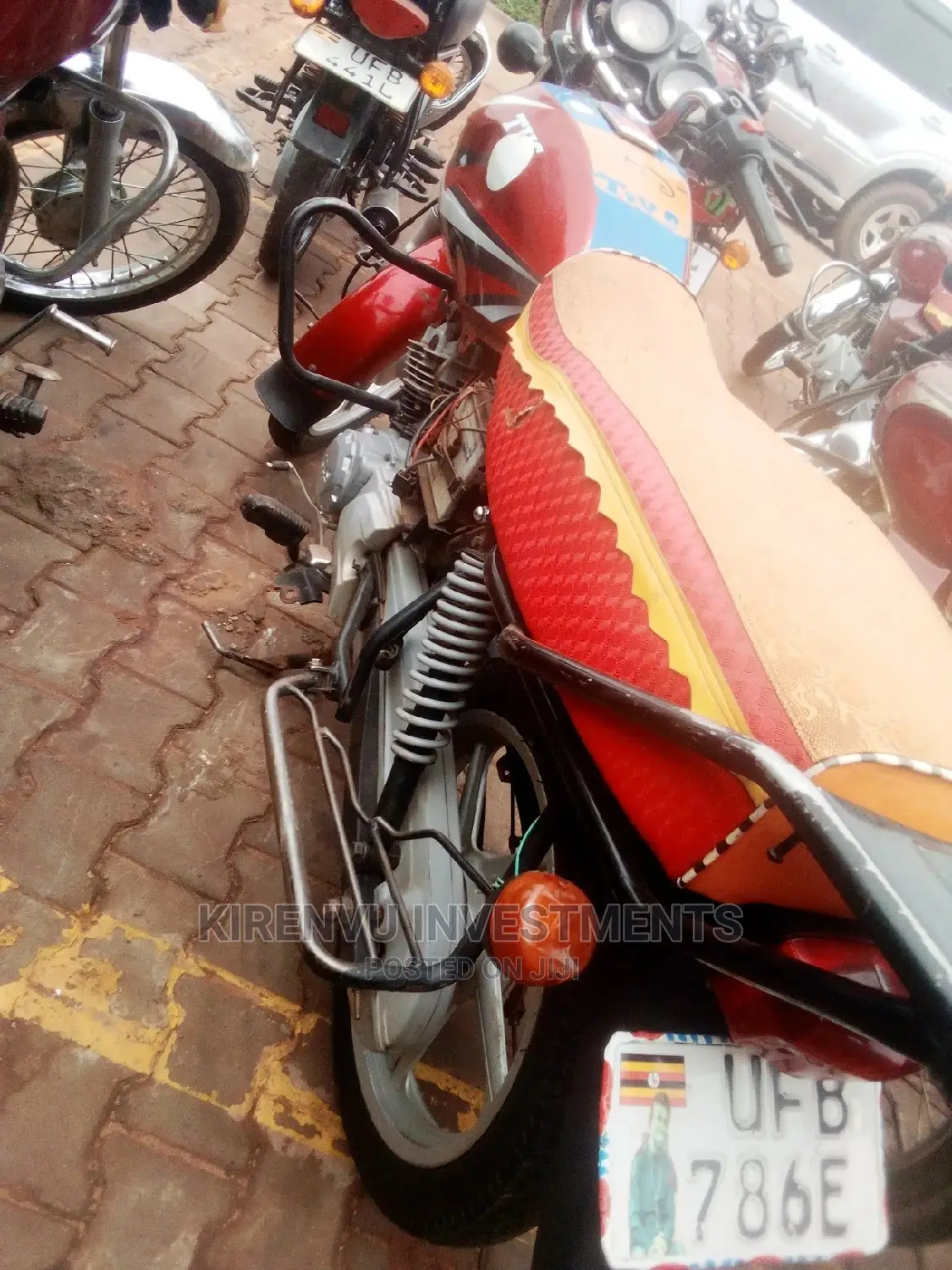 TVS HLX 125 2017 Red