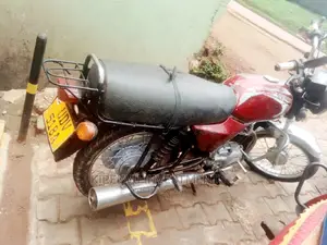 Bajaj Boxer 100 2012 Red