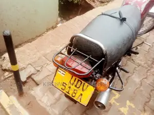 Bajaj Boxer 100 2012 Red