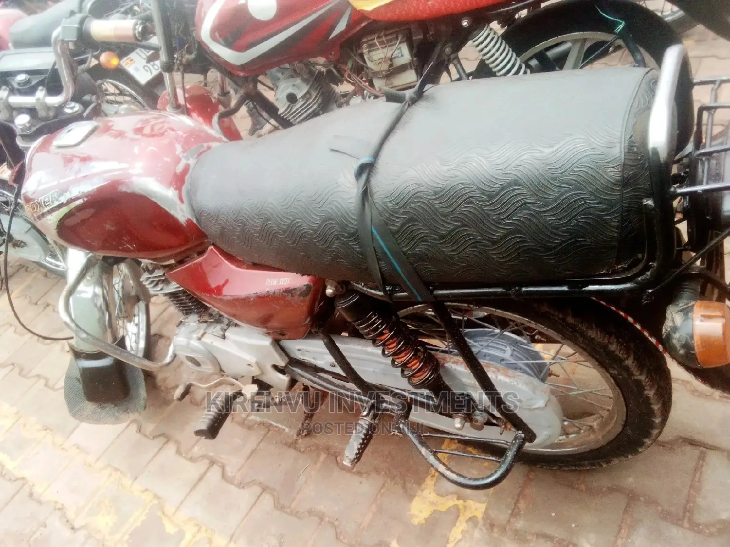 Bajaj Boxer 100 2012 Red