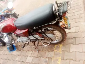 Bajaj Boxer 125 2013 Red