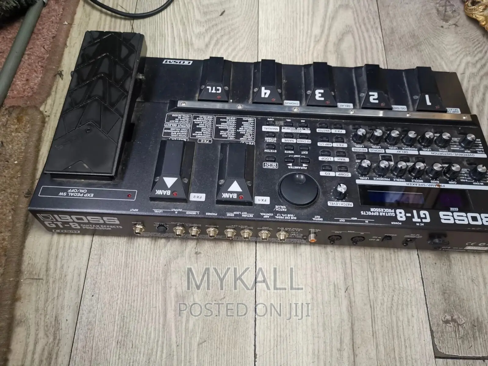 Boss Gt-8 Multi Effects Pedal