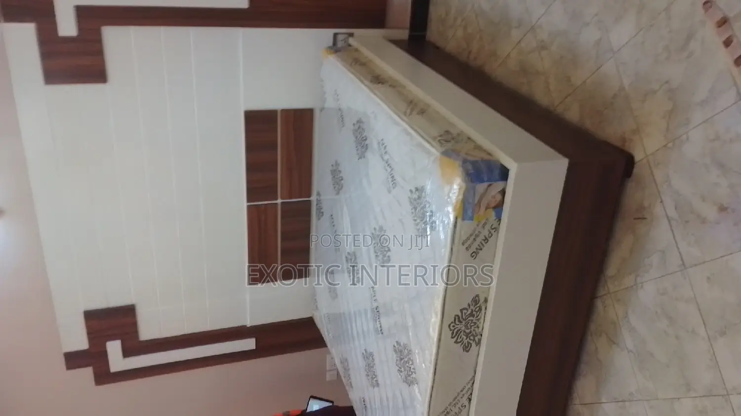 Bed of 6x6 With a Matress Call