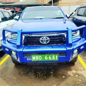Toyota Hilux 2018 Blue