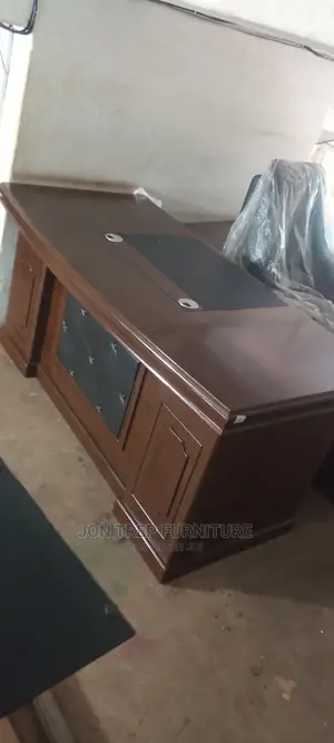 Office Desk 1.6m