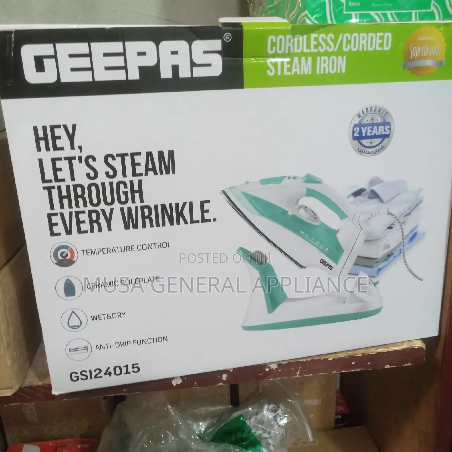 Geepas Steam Iron