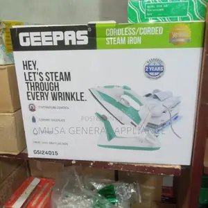 Geepas Steam Iron