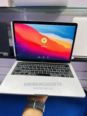 Laptop Apple MacBook Pro 2019 16GB Intel Core i7 SSD 1T