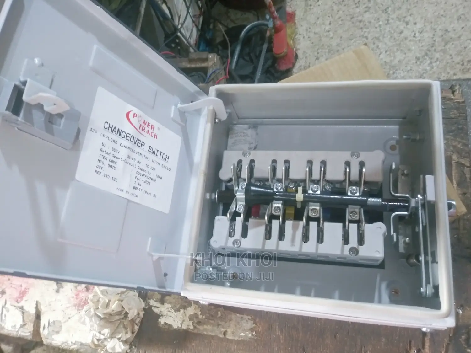 Change Over Switch POWER TRACK