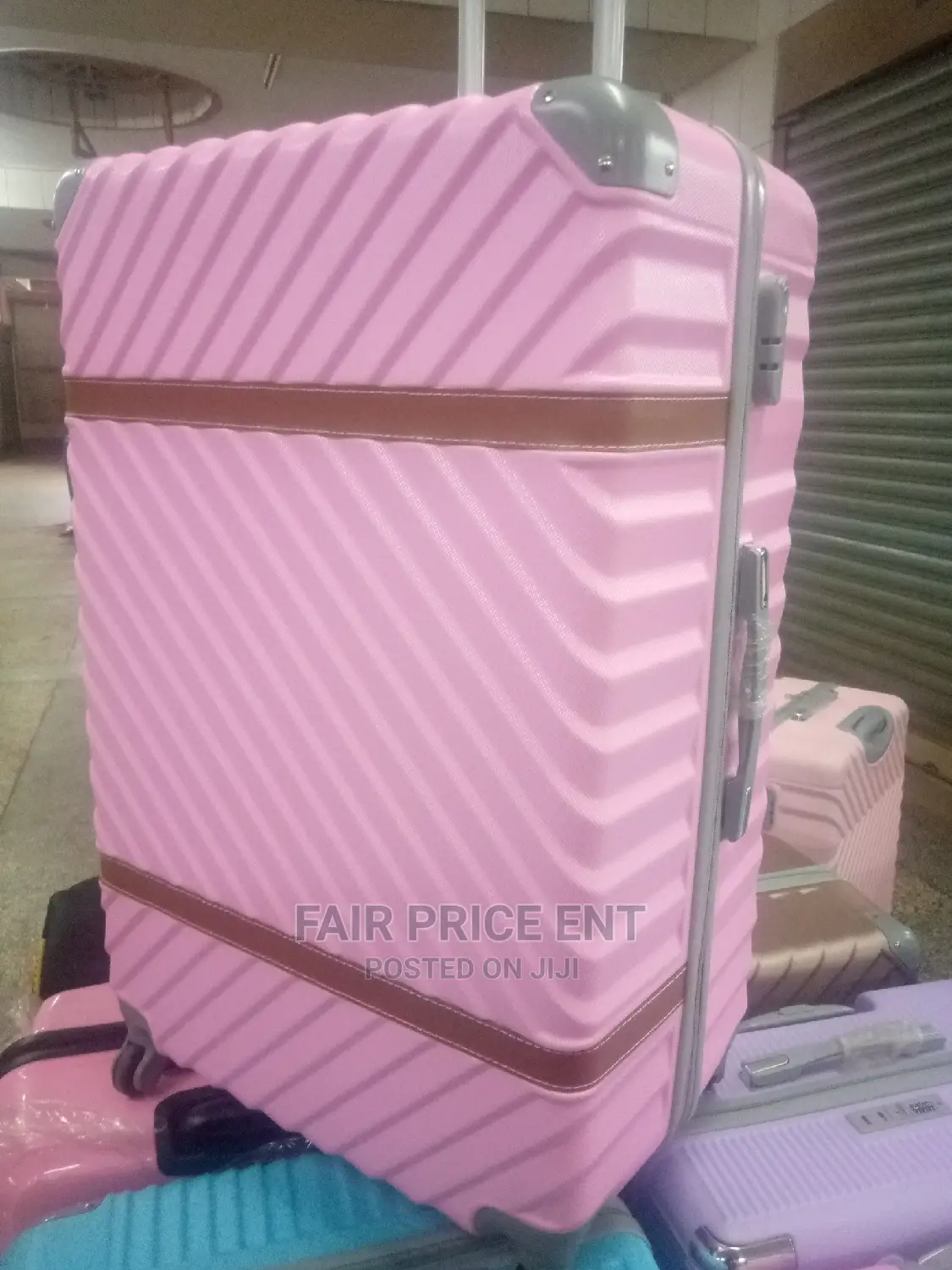 Executive Plastic Suitcase Large ( Pink)