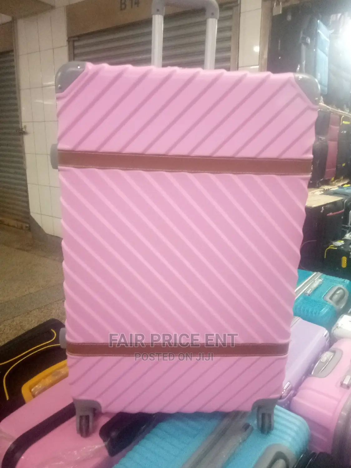 Executive Plastic Suitcase Large ( Pink)