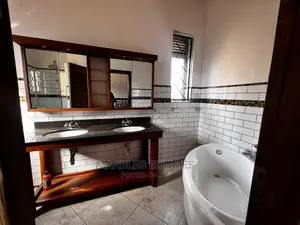 Furnished 2bdrm Penthouse in Bugolobi, Central Division for Rent