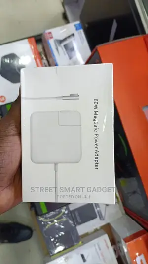 Apple 60watts Mac Book Adapter