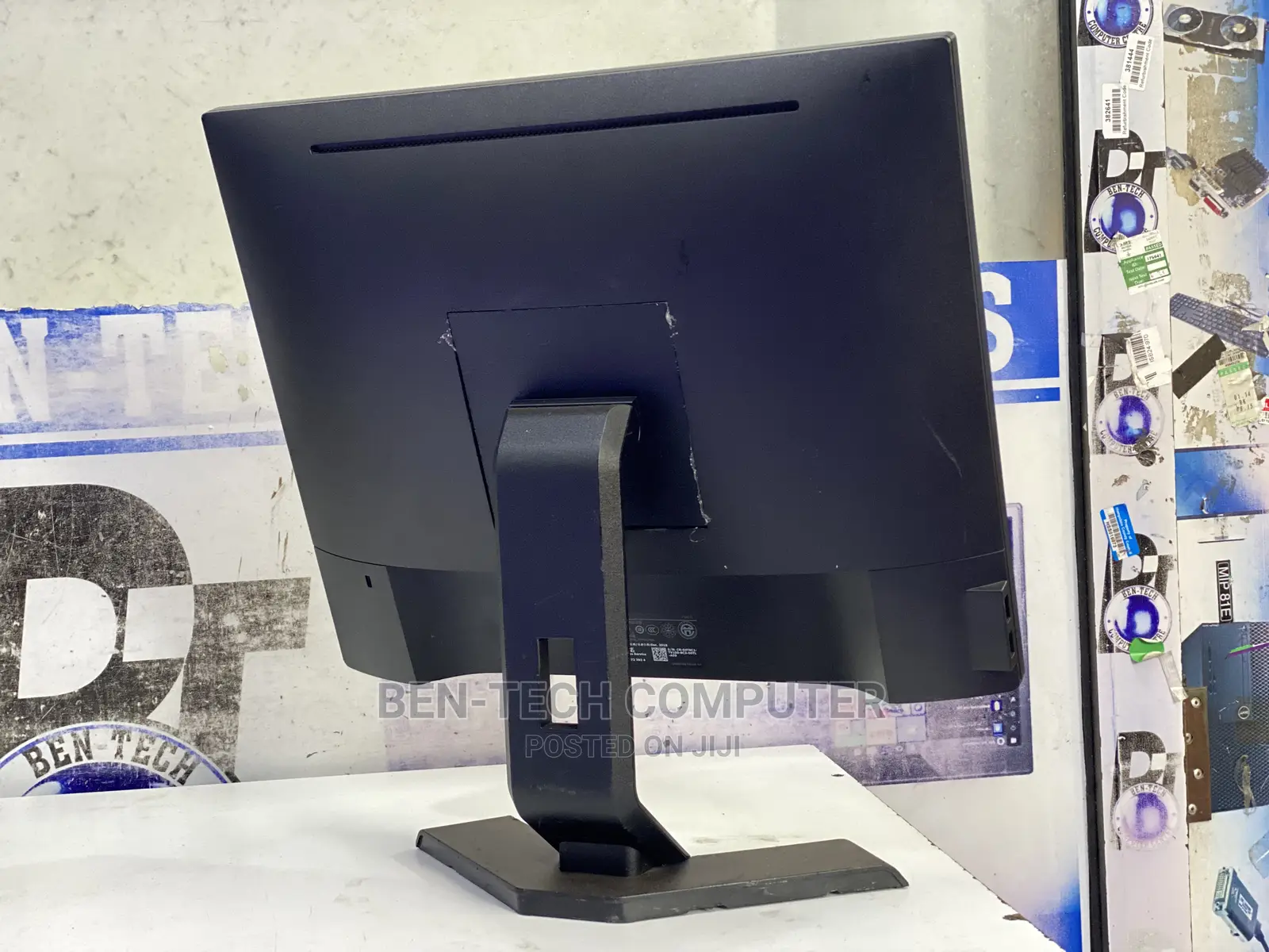 19inch Square Monitor With Hdmi